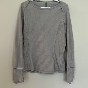 Lululemon long sleeve kanto catch me